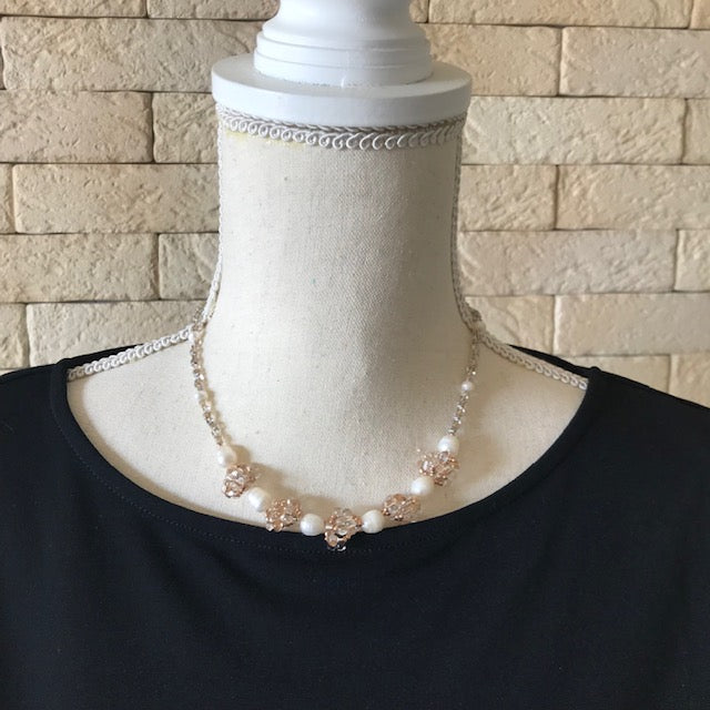 淡水パールとキャンディなネックレス